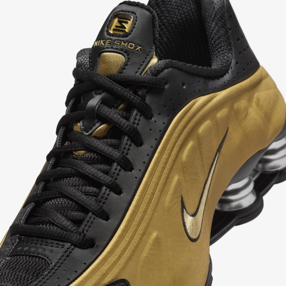 Nike Shox R4 Black Metallic Gold AR3565-005 | Dead Stock
