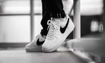 Nike Air Force 1 PRM Big Swoosh - on feet
