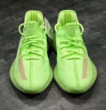 adidas YEEZY BOOST 350 V2 Glow In The Dark - coming soon