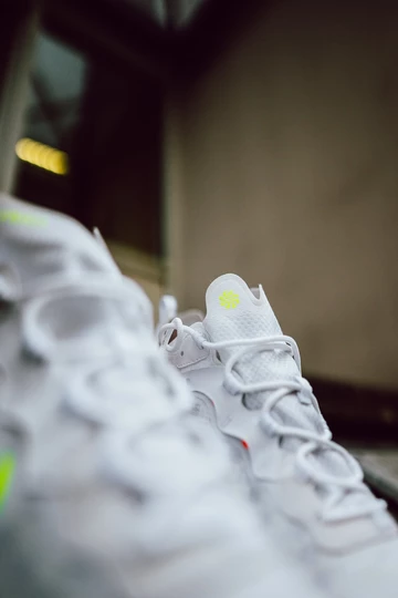 Nike Element React 55 Hyper Crimson - Black & White