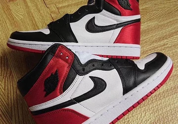 Air Jordan 1 Black Toe Satin - a first Look