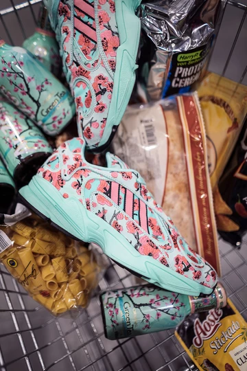 Arizona Ice Tea x adidas Yung 1 - Detail Shots