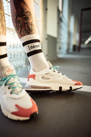 Air Max 270 React Member Exclusive - on feet