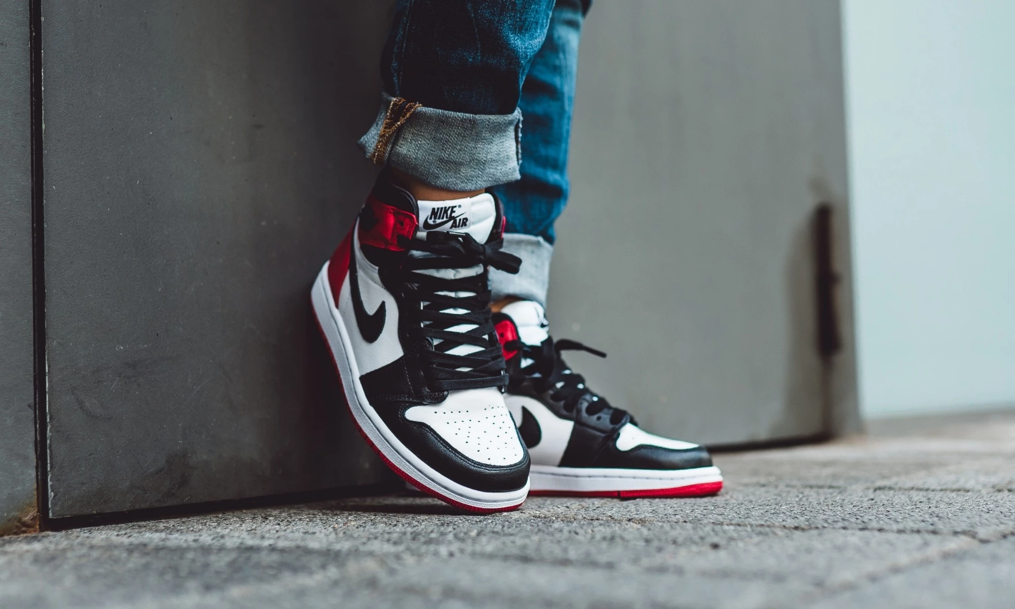 Nike WMNS Air Jordan 1 Satin Black Toe CD0461 016 Dead Stock