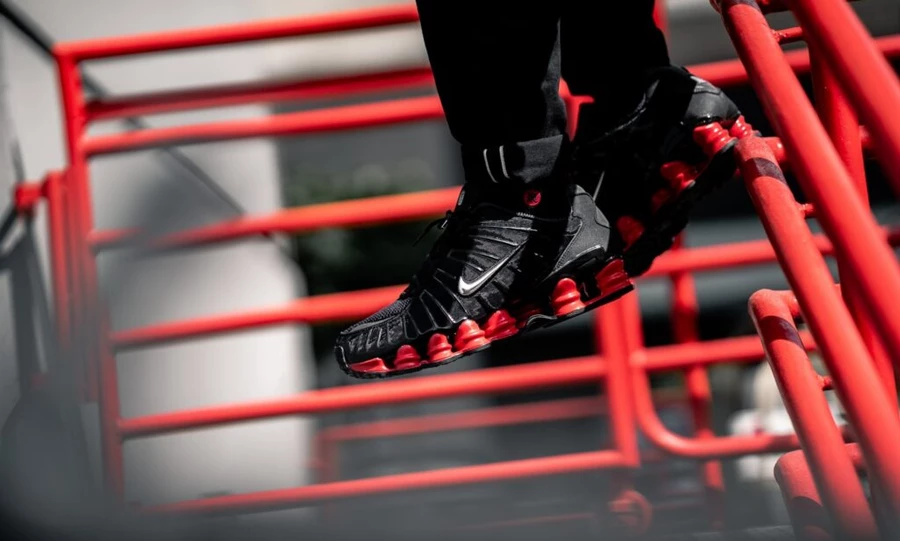 nike-x-skepta-shox-tl-schwarz-