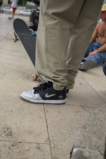 Supreme x Nike SB Dunk