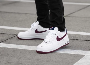 Nike Air Force 1 Mini Swoosh