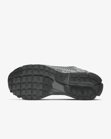 Nike Zoom Vomero 5 - NICE PRICE!