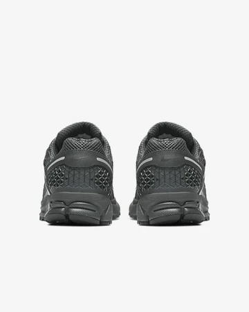 Nike Zoom Vomero 5 - NICE PRICE!