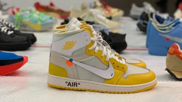 OFF-WHITE Jordan 1 Canary Yellow - BLACK FRIDAY