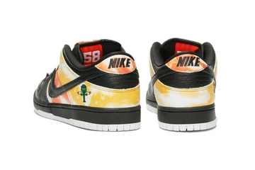 Nike SB Dunk Low Roswell Rayguns
