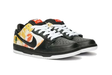 Nike SB Dunk Low Roswell Rayguns