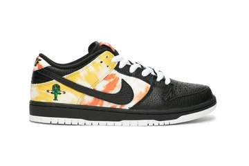 Nike SB Dunk Low Roswell Rayguns