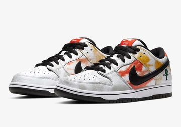 Nike SB Dunk Low Roswell Rayguns White