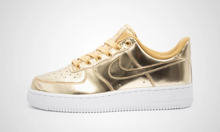 Nike WMNS Air Force 1 SP Metallic Gold