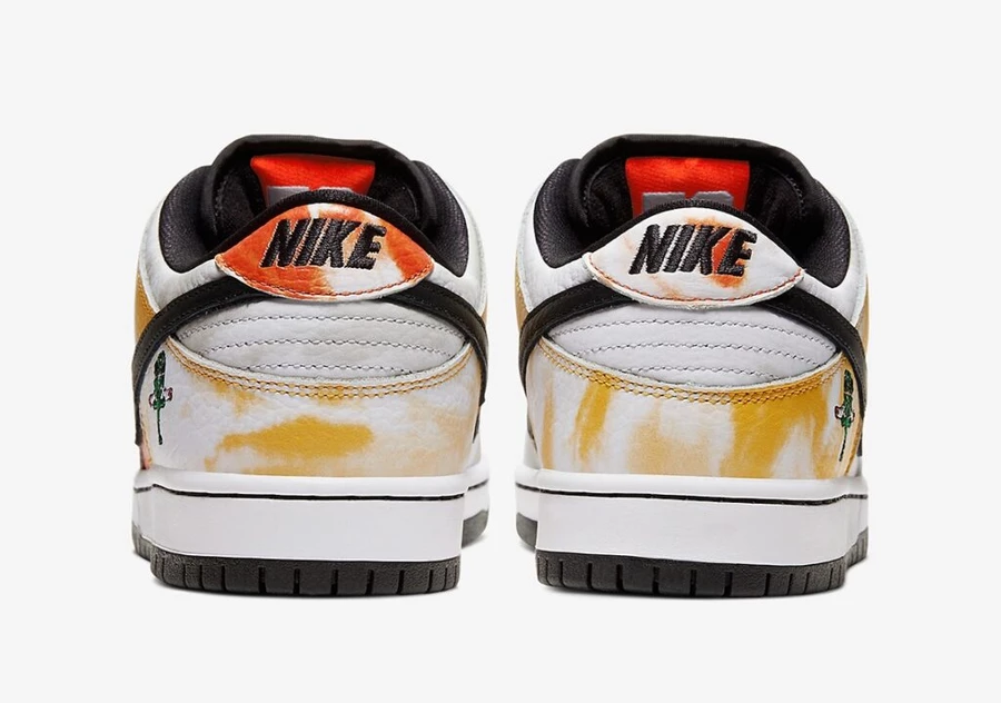 Nike SB Dunk Low Roswell Rayguns White BQ6832-101 | Dead Stock