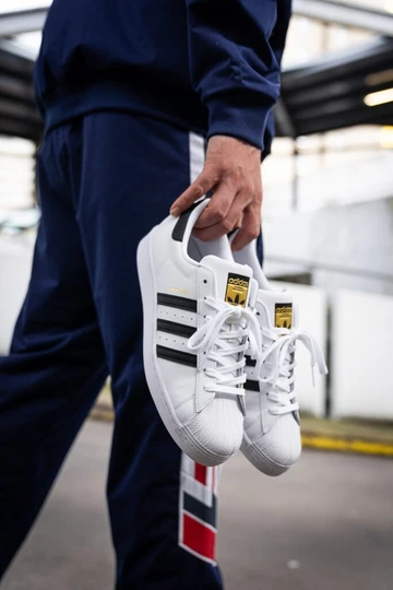 Der adidas Superstar wird 50!