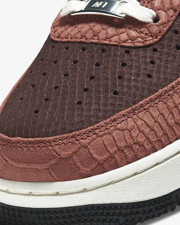 Nike Air Force 1 DNA vs Nike Air Force 1 Red Bark