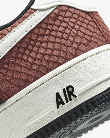 Nike Air Force 1 DNA vs Nike Air Force 1 Red Bark