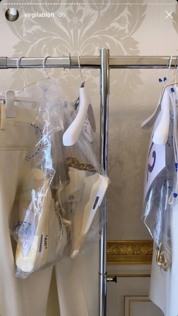 Off-White Air Jordan 4 - Runway Show