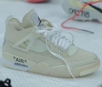 Off-White Air Jordan 4 - Teaser?!