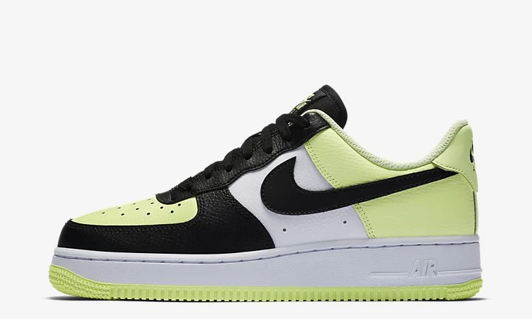 Nike WMNS Air Force 1 Barely Volt