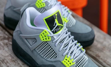 Nike Air Jordan 4 95 Neon