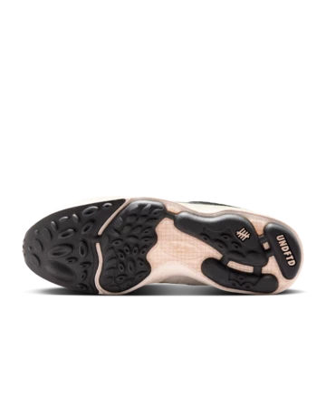 UNDEFEATED x Nike Air Zoom Spiridon Phantom Sohle