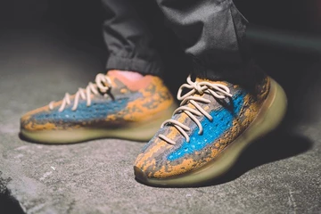 YEEZY BOOST 380 Blue Oat - Closer Look
