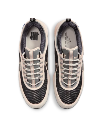 UNDEFEATED x Nike Air Zoom Spiridon Phantom von oben