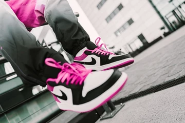 Nike Air Jordan 1 Low Active Fuchsia - on feet