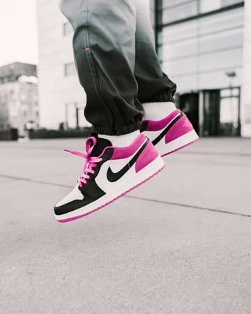 Nike Air Jordan 1 Low Active Fuchsia - on feet