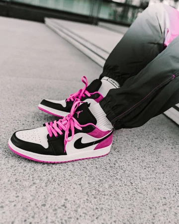 Nike Air Jordan 1 Low Active Fuchsia - on feet