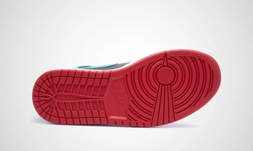 Nike WMNS Air Jordan 1 UNC to Chicago