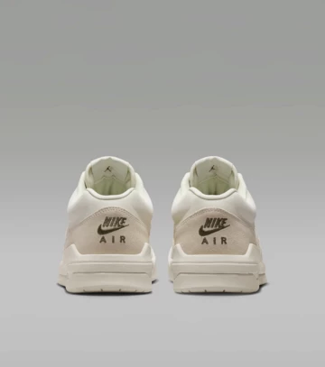 Jordan Stadium 90 Coconut Milk Paar von hinten