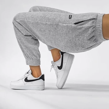 25% on 25 sneaker models