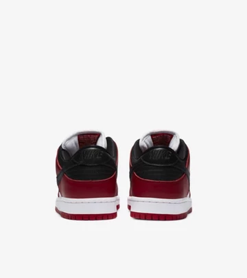 Nike SB Dunk Chicago