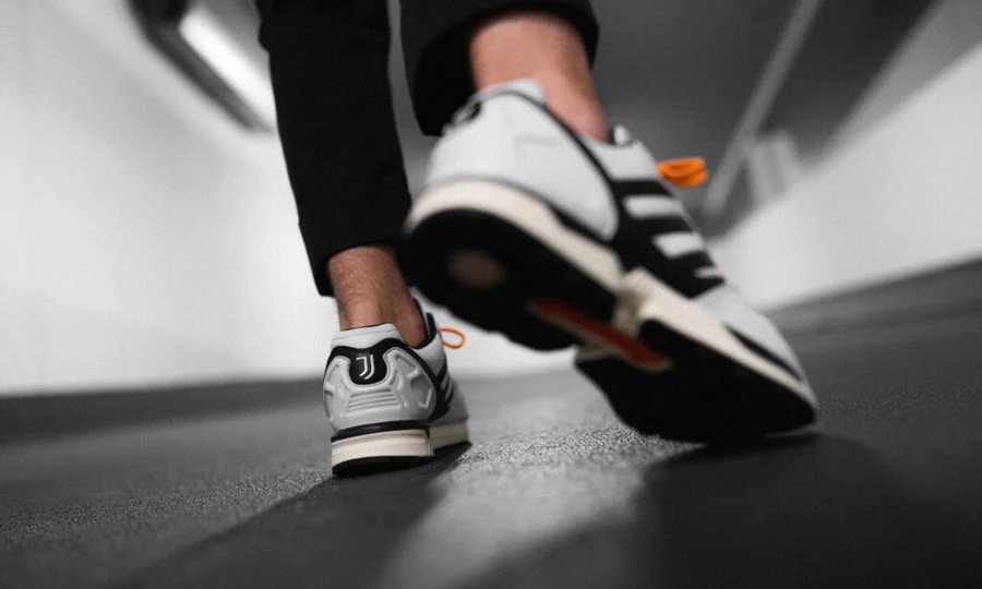 adidas x Juventus Turin ZX 6000 FZ0345 | Dead Stock