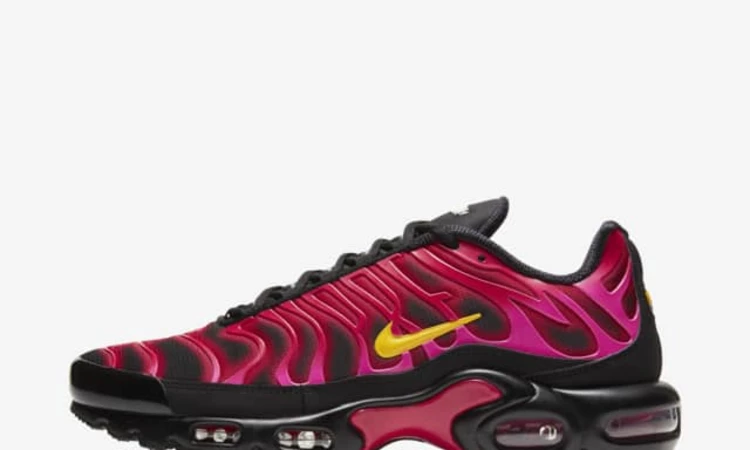 Air Max Plus x Supreme Fire Pink Dead Stock