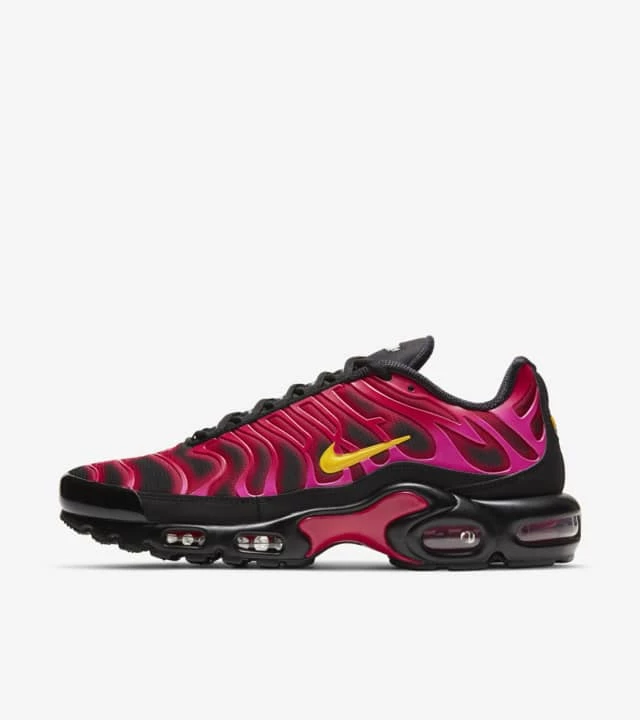 Air Max Plus x Supreme Fire Pink Dead Stock