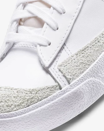 Nike Blazer Vintage Metallic Swoosh