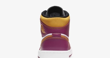 Jordan 1 Mid Familia