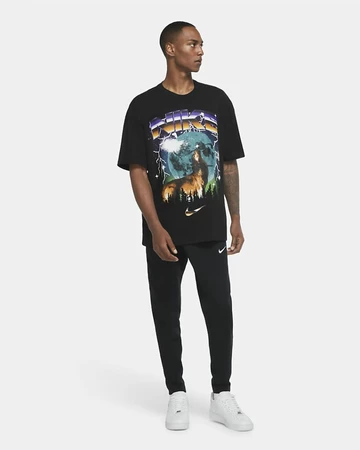 Nike Howlin Moon Ball