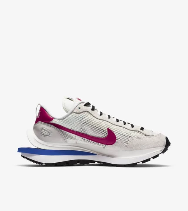 Nike x Sacai VaporWaffle Royal Fuchsia CV1363-100 | Dead Stock