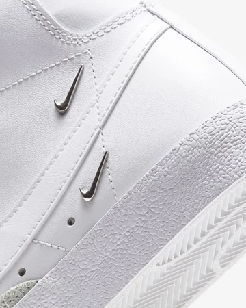 Nike Blazer Vintage Metallic Swoosh