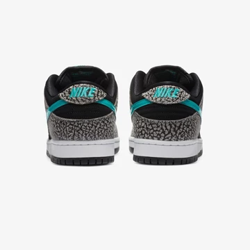 Nike SB Dunk Low Elephant