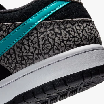 Nike SB Dunk Low Elephant