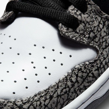 Nike SB Dunk Low Elephant