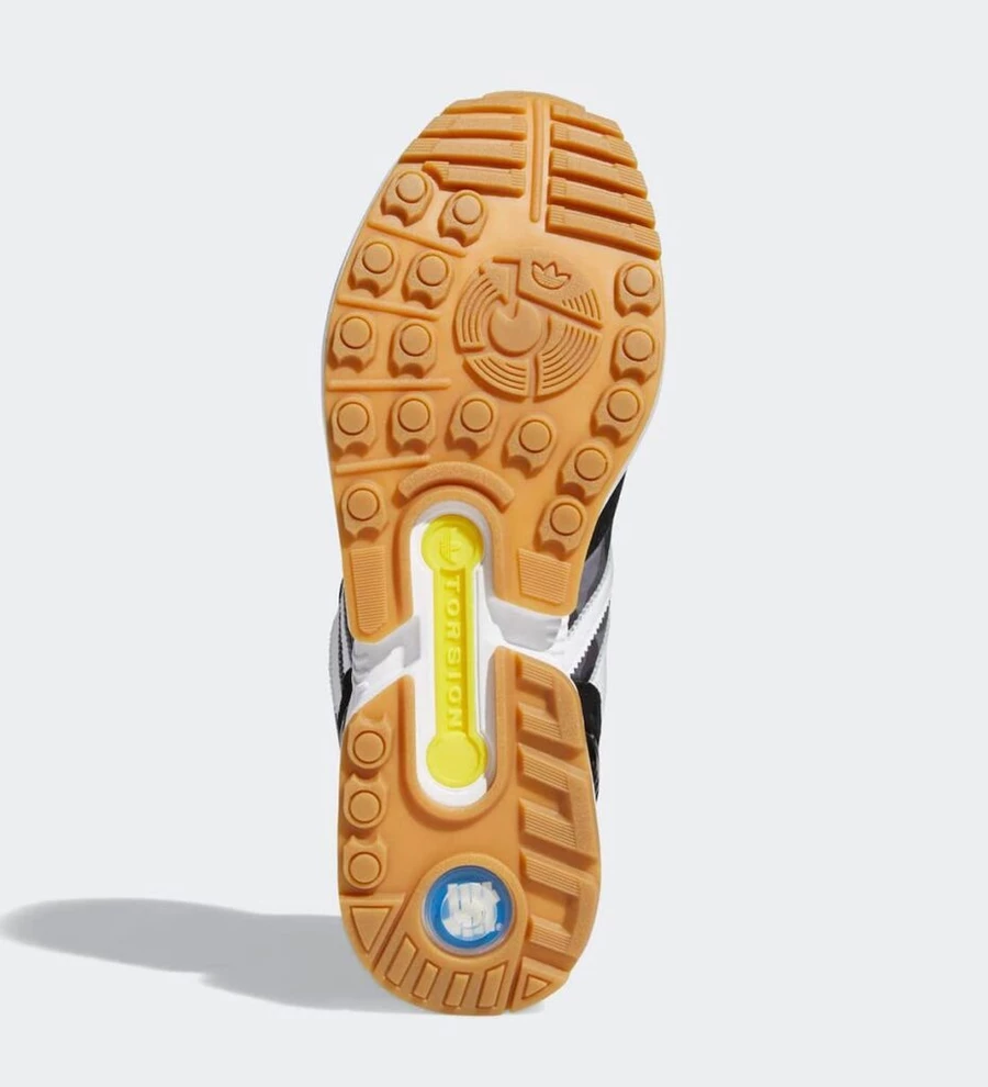 Bape x Undefeated x adidas ZX 8000 FY8852 | Dead Stock