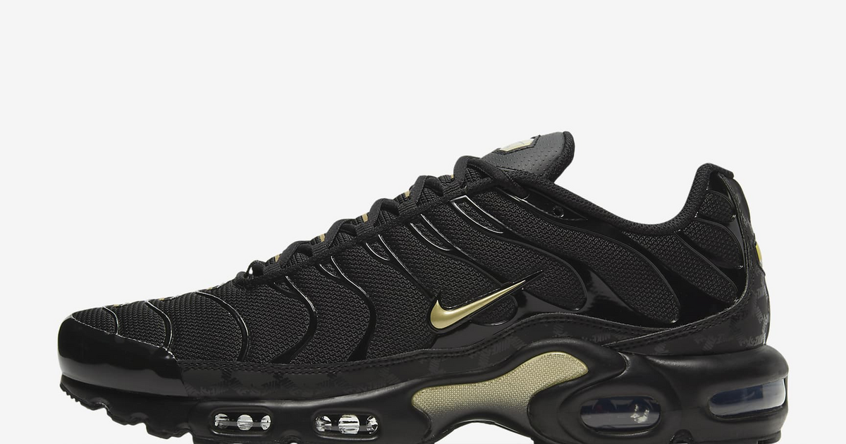 air max plus gold and black
